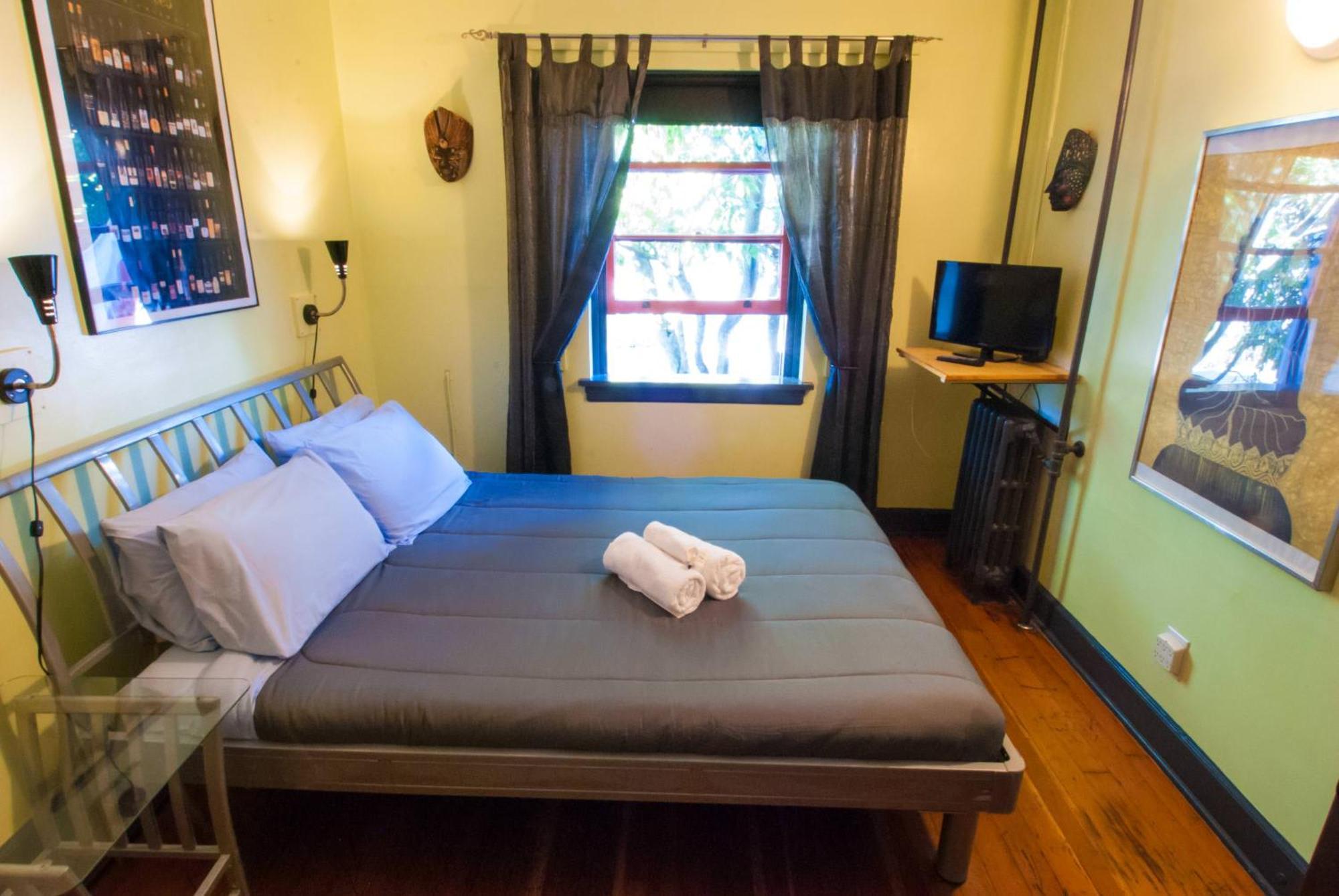 Ocean Island Inn | Backpackers | Suites Victoria Pokoj fotografie